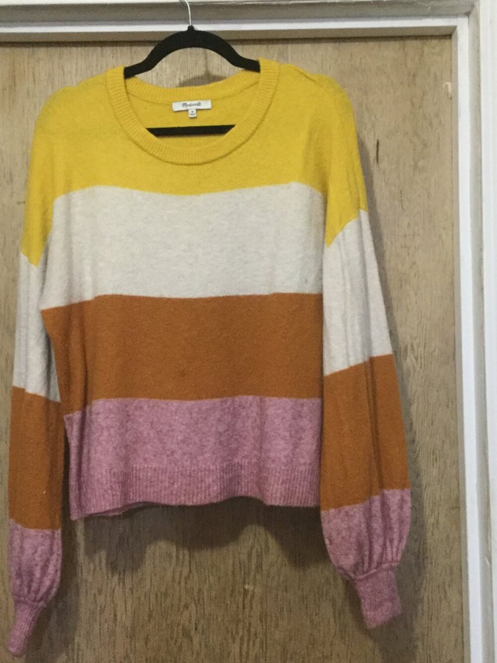 Madewell multi color sweater size medium measures 23 pit 2 pit and 23 in  length
